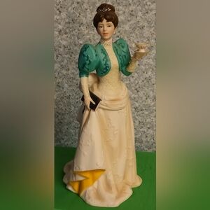 𝑨𝑽𝑶𝑵 '𝟗𝟓 𝑴𝑹'𝒔.𝑷𝑭𝑬/𝑴𝒓𝒔.𝑨𝒍𝒃𝒆𝒆 𝑨𝒘𝒂𝒓𝒅 𝑷𝒐𝒓𝒄𝒆𝒍𝒂𝒊𝒏